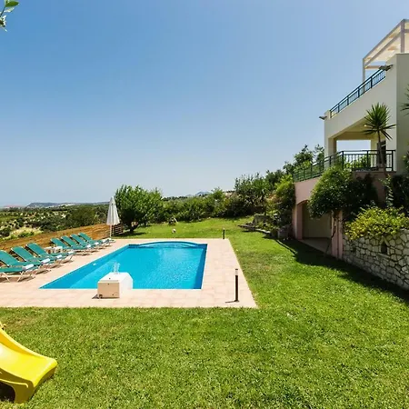 Archos With Pool, Play Area,bbq & Amazing View!!