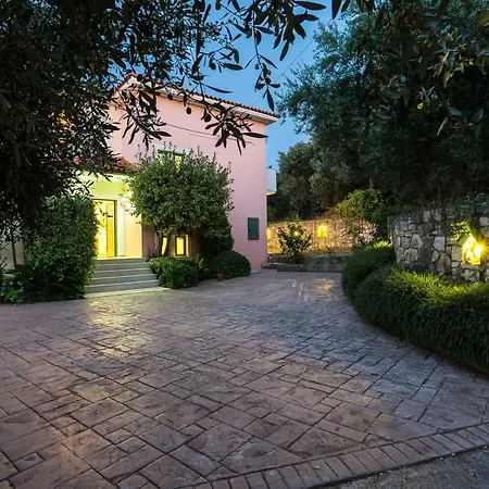 Archos Villa With Pool, Play Area,Bbq & Amazing View!! Villa